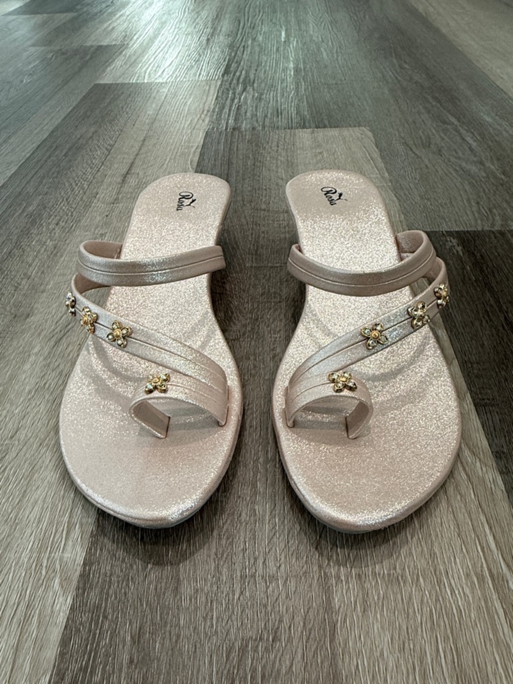 Sparkle Floral Toe-Ring Sandals - Rose Gold